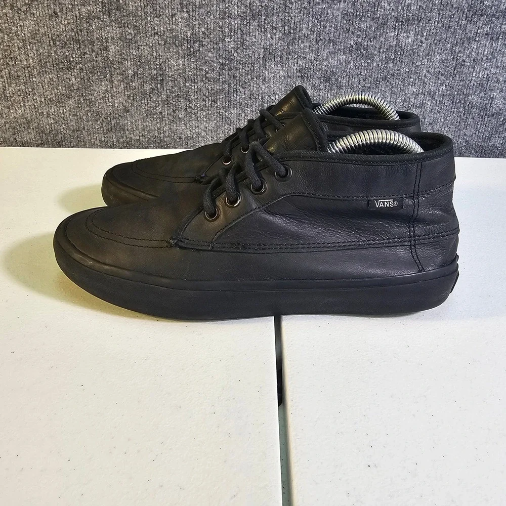 Vans‎ Chukka Low Black Leather Fleece Lined Skate Shoes Men's 7 Women's 8.5 EUC